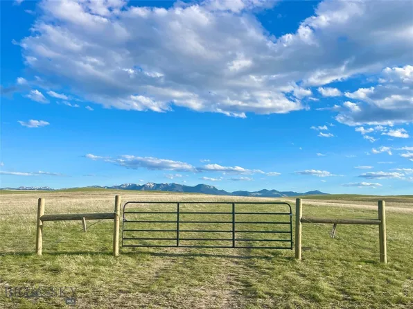 945 Dancing Winds Rd, Dillon, MT 59725