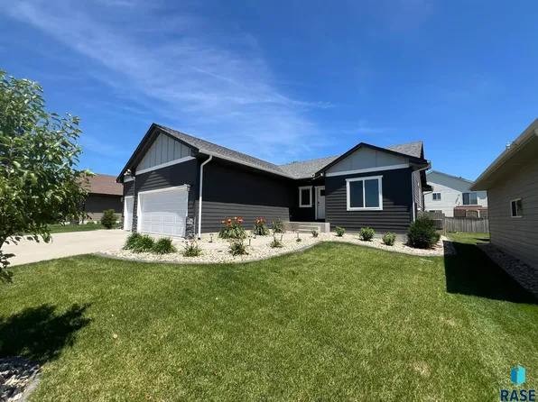 6756 W Viola Ct, Sioux Falls, SD 57107