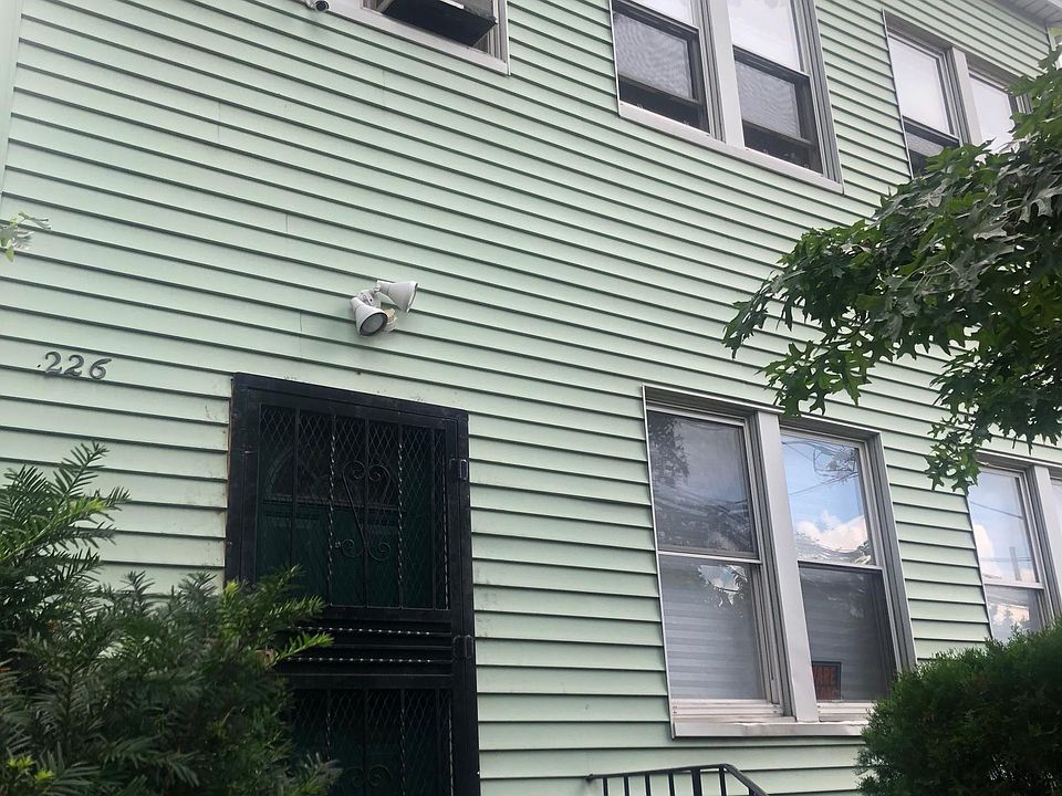 2nd image of 226 Schley St