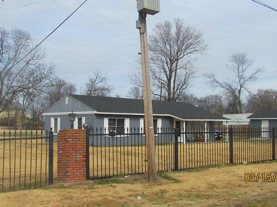 1st image of 3365 Lakeshore Dr N