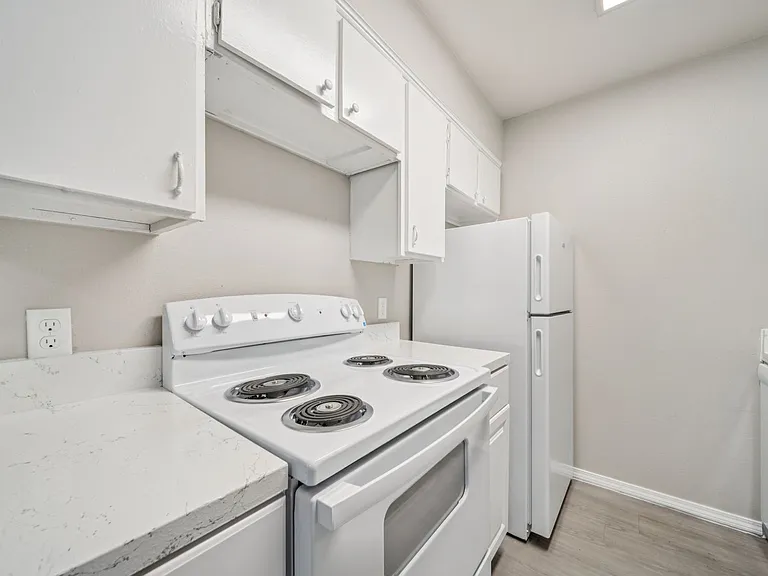 Cedar Park Apartments — Photo 47