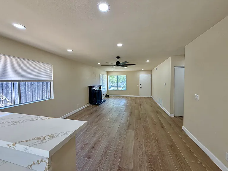 13261 E Laurelhurst Rd — Photo 4