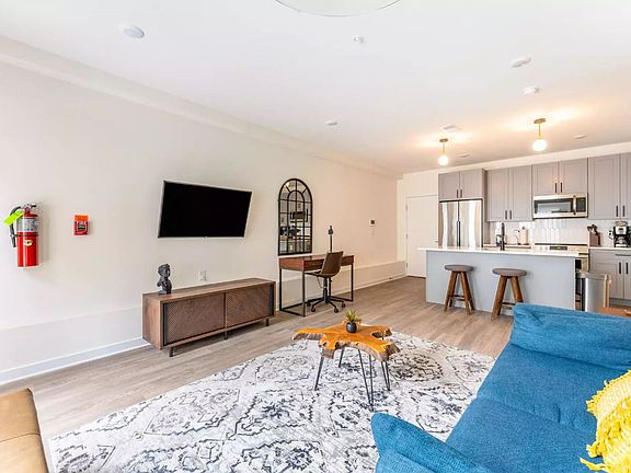 3rd image of 521 N 41st St #2