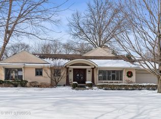 820 S Burton Pl, Arlington Heights, IL