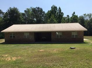 74 Ogwynn Rd, Sumrall, MS 39482
