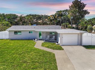 1990 NE 35th St, Pompano Beach, FL 33064