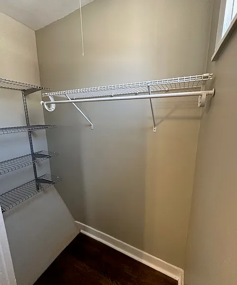 310 W Scott St #A — Photo 32