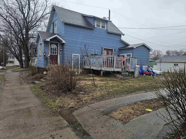 1402 N 5th Ave, Virginia, MN 55792