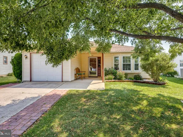54 Horseshoe Ln N, Columbus, NJ 08022