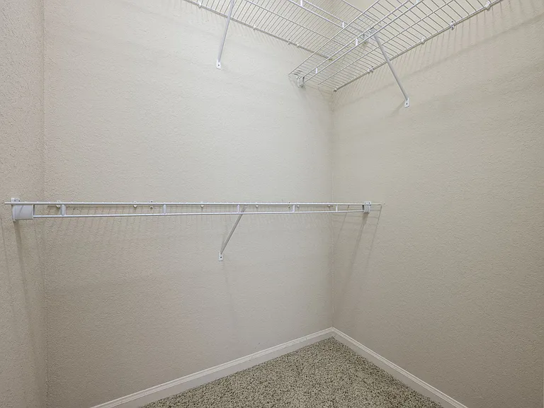 Spring Creek Apartments — Photo 38