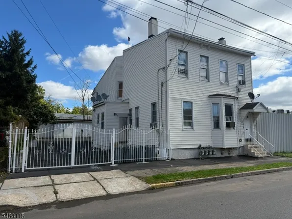 621 Livingston St, Elizabeth City, NJ 07206