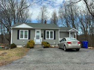 40 Riverdale Ave, West Warwick, RI 02893