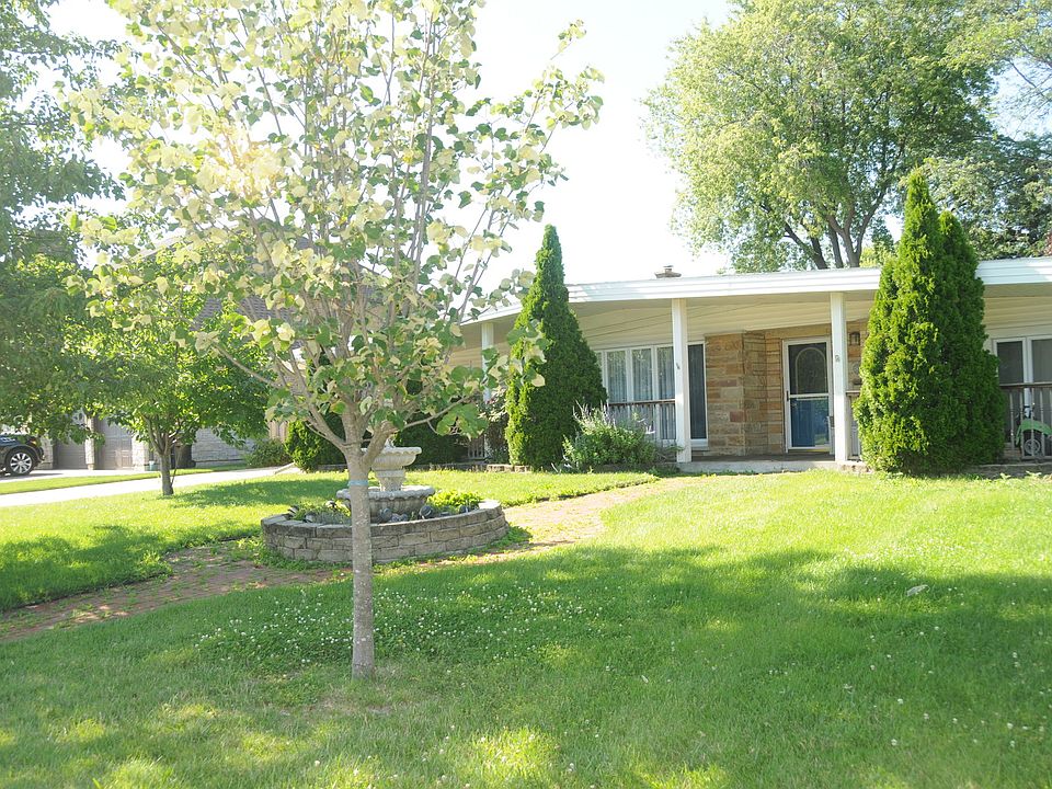 1st image of 7838 W Carmen Ave
