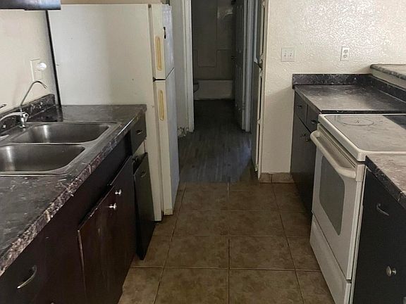 4th image of 18202 N CAVE CREEK Road #106