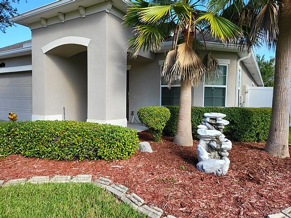 2nd image of 157 Bradford Lake Cir