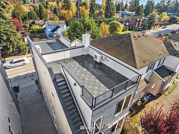 2nd image of 9511 B 8th Avenue NW