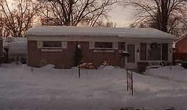 2nd image of 35035 Fairchild St