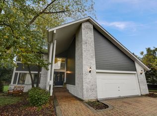 300 Thierry Ln, Prospect Heights, IL