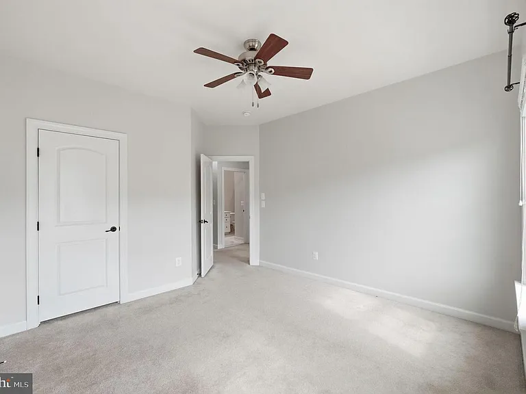 21253 Park Grove Ter — Photo 24
