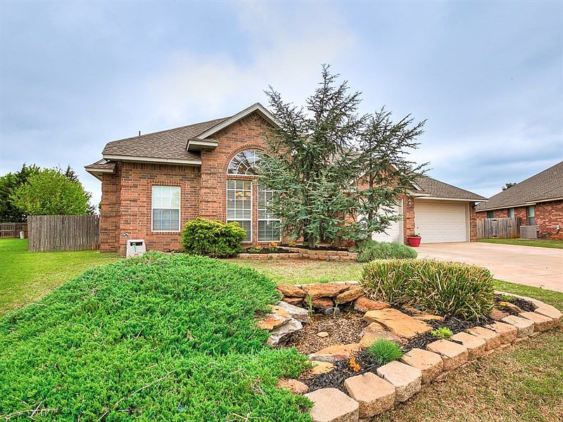 1st image of 2077 Long Trail Ct