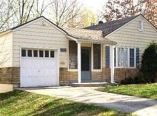 5431 Linden St, Roeland Park, KS 66205