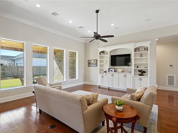 5th image of 105 Orchid Ct