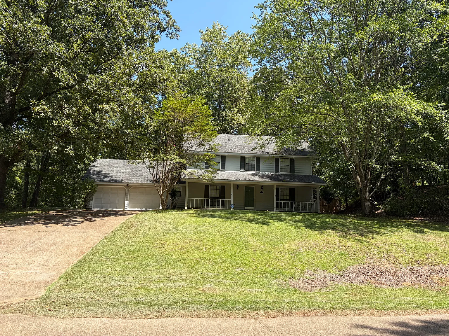 3 bed, 2.5 bath, 1806 sqft, $2,400 — Photo 2