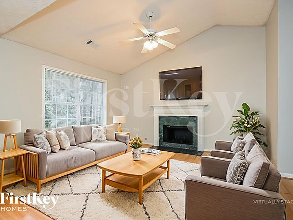 3rd image of 1049 Megan Ct