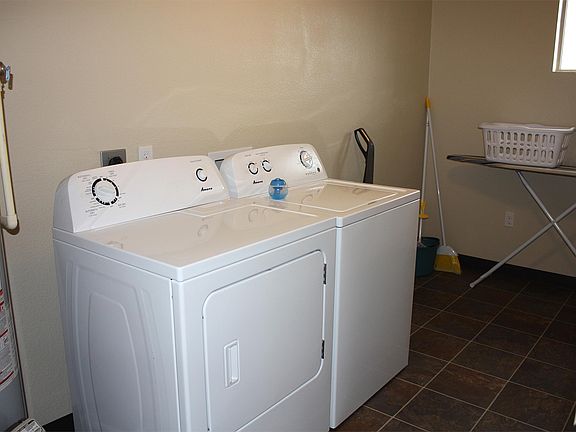 2nd image of 400 Nelson Ave APT 1203