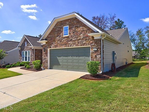 2nd image of 137 Marigold Ct