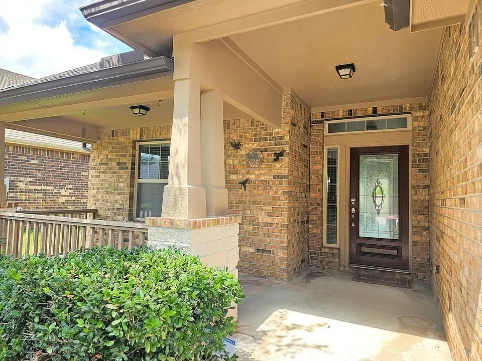 8206 Oxbow Manor Ln