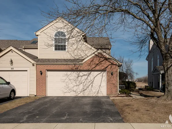 66 King Dr, Streamwood, IL 60107