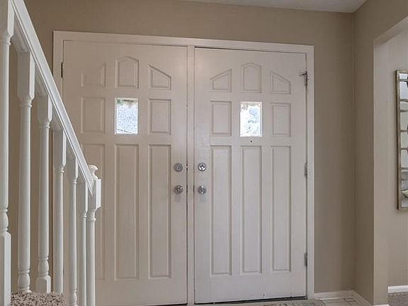 3rd image of 21270 Greenlawn Cir