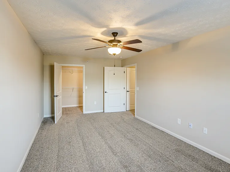 Shelby Oaks Apartments — Photo 23