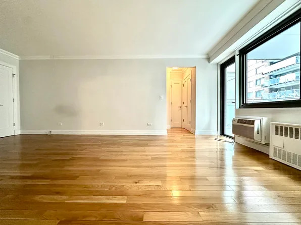 135 West 96th Street image 1 of 20