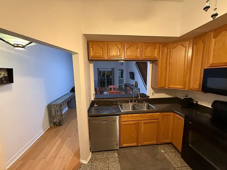 186 Avant Garde Cir — Photo 18