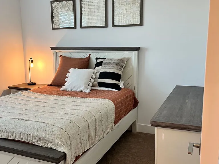 Emerald Ridge Apartments — Photo 7