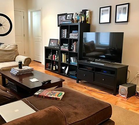 5th image of 2525 36th St APT 3F