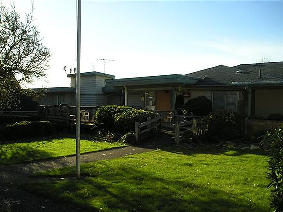 3rd image of 155 Alder St