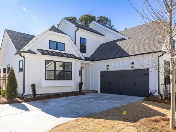 563 Pearl St, Cumming, GA 30040