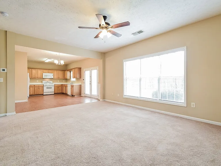 426 Baldwin Ct — Photo 5