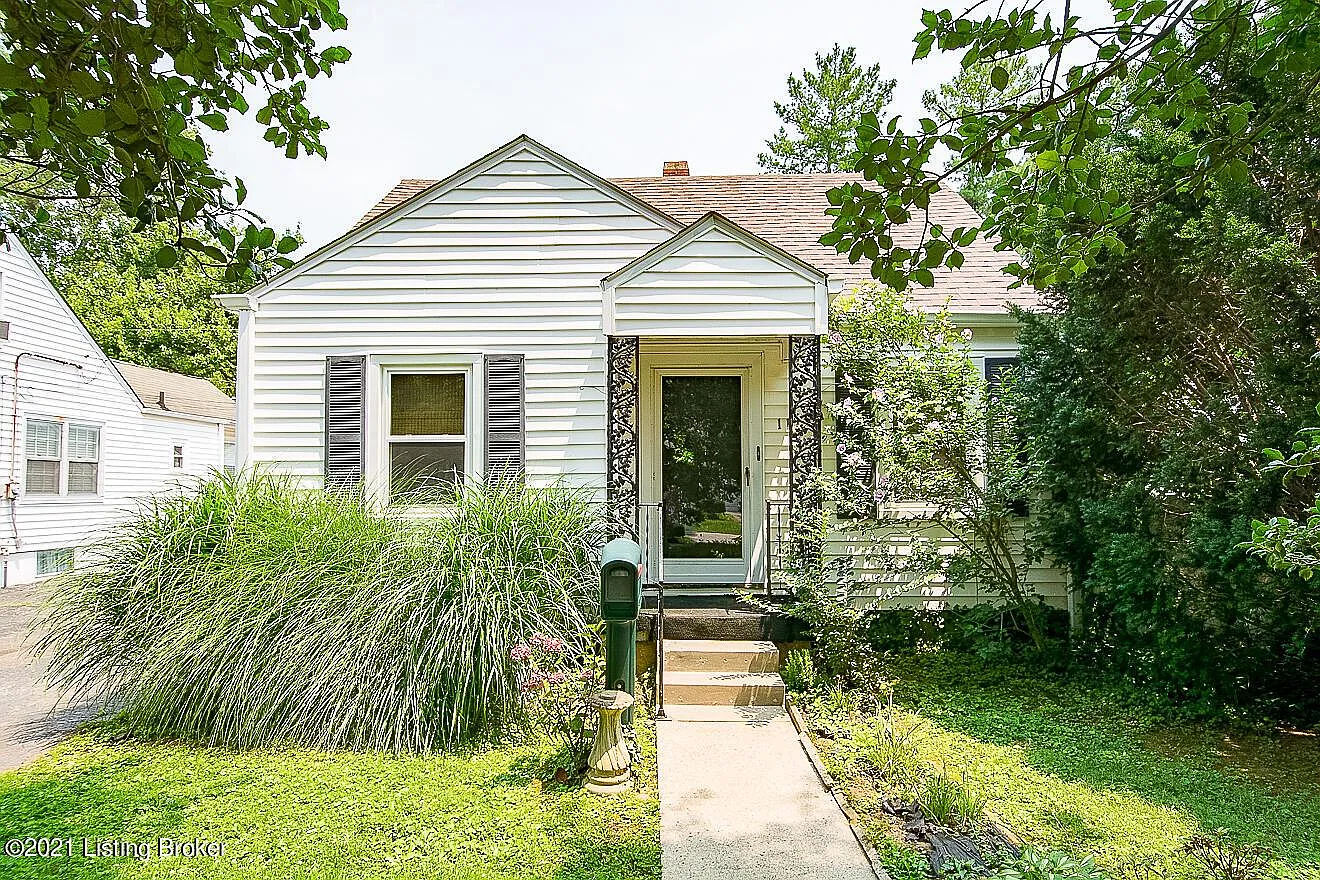 117 Colonial Dr photo 1