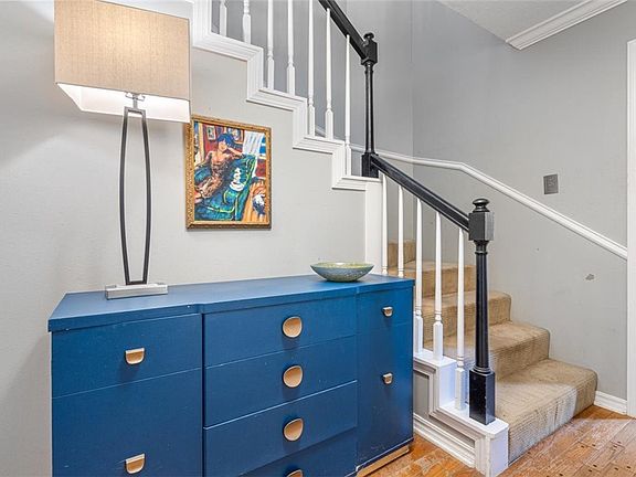 4th image of 1430 E Langston Pl