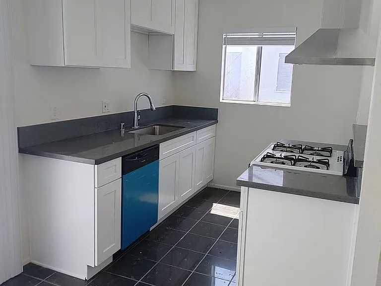 7332 Garfield Ave — Photo 5