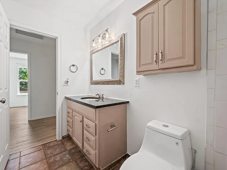 8758 E Roundtree Ave — Photo 12