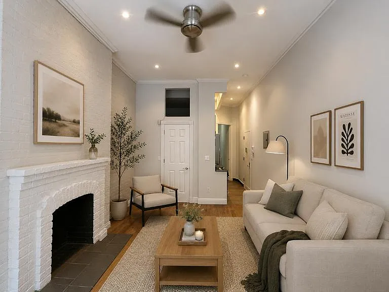 273 W 10th St #CF1 — Photo 2