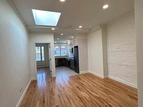 5th image of 207 Court St #3