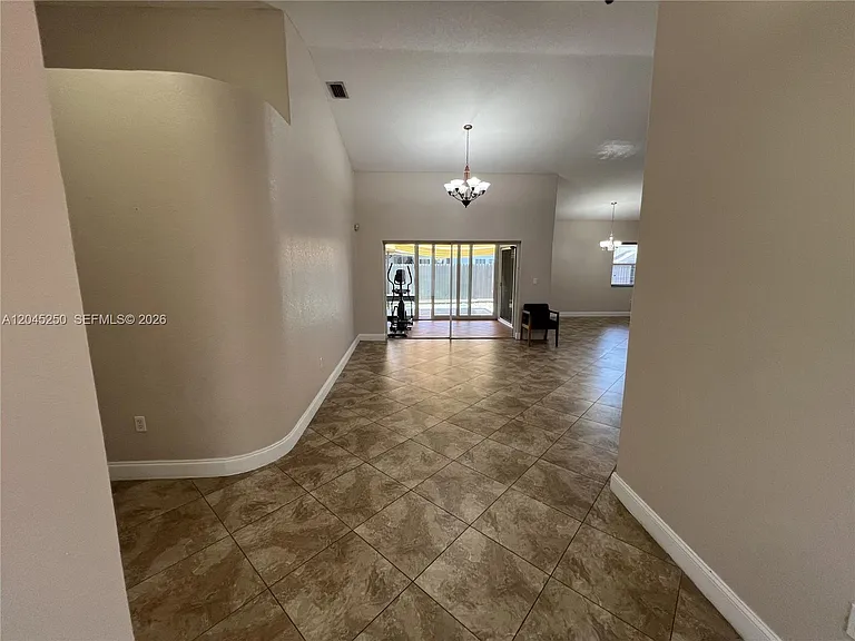 8842 NW 142nd Ln — Photo 5
