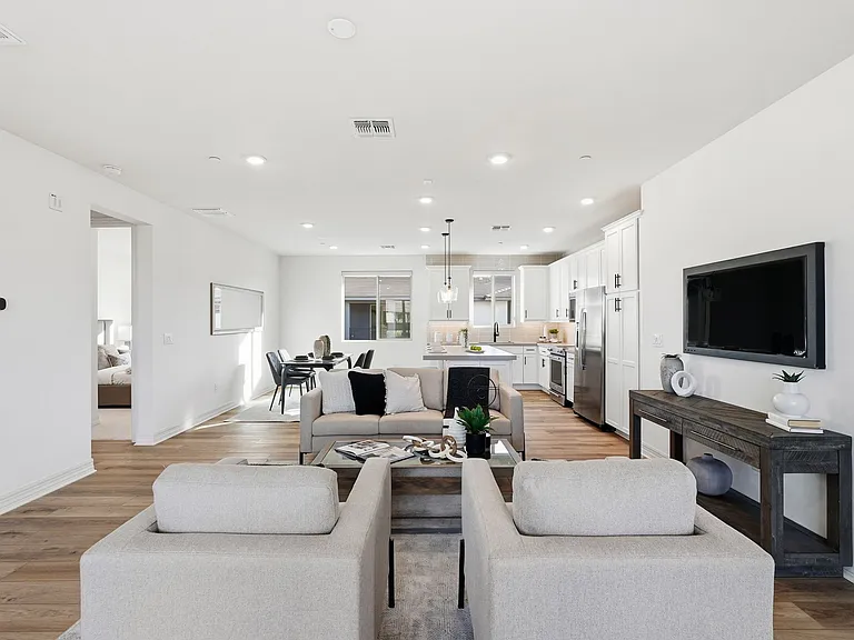 2121 W Sonoran Desert Dr #64 — Photo 4