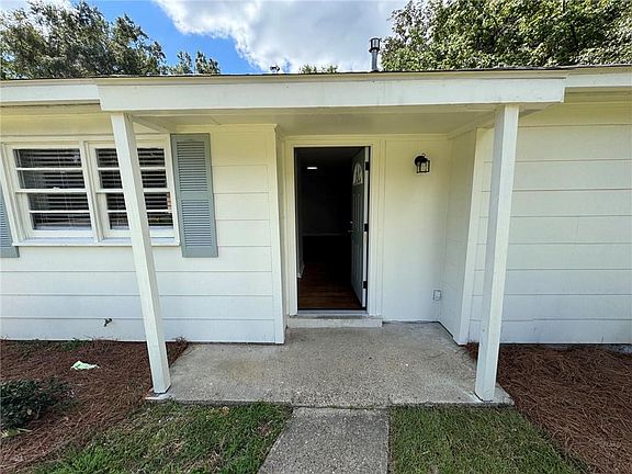 2nd image of 3011 Westgate St